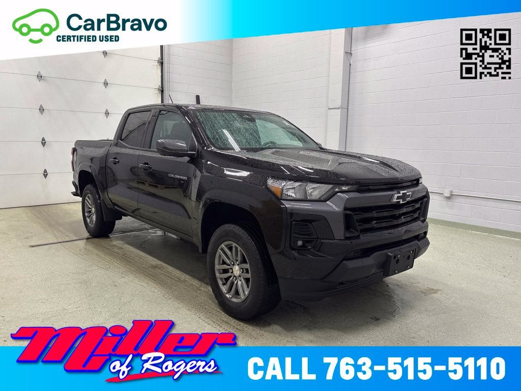 Black 2023 Chevrolet Colorado Pickup Truck Four-Wheel Drive Automatic