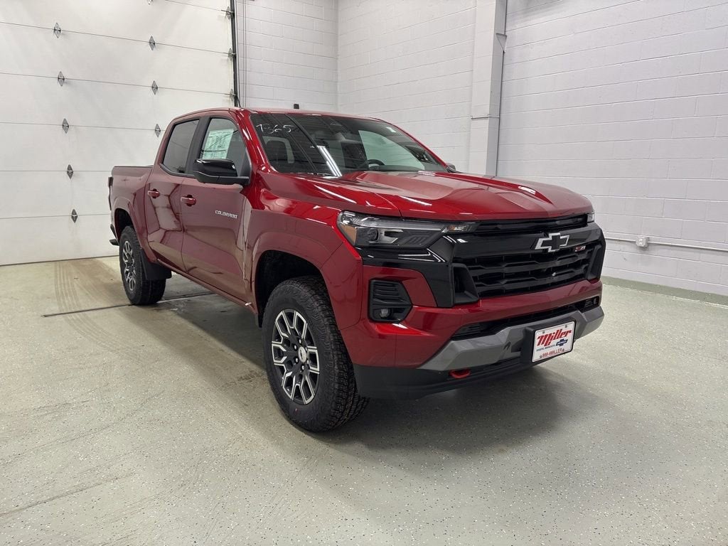 View vehicle photo 2