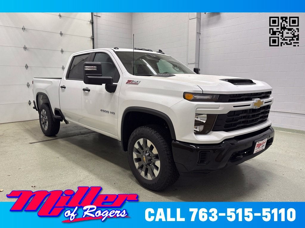 Summit White 2026 Chevrolet Silverado 2500HD Pickup Truck Four-Wheel Drive Automatic