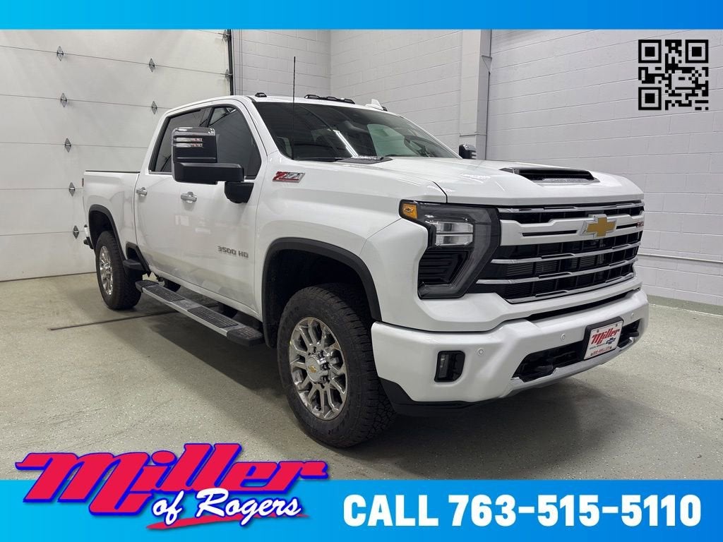 Summit White 2026 Chevrolet Silverado 3500HD Pickup Truck Four-Wheel Drive Automatic