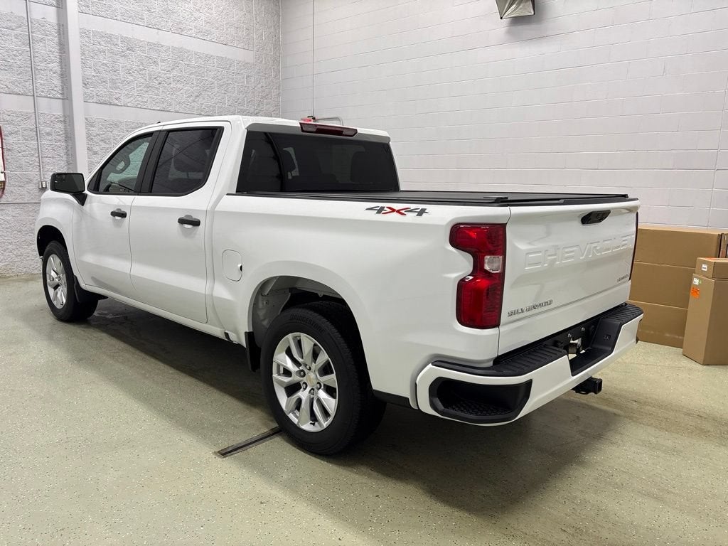 View vehicle photo 7