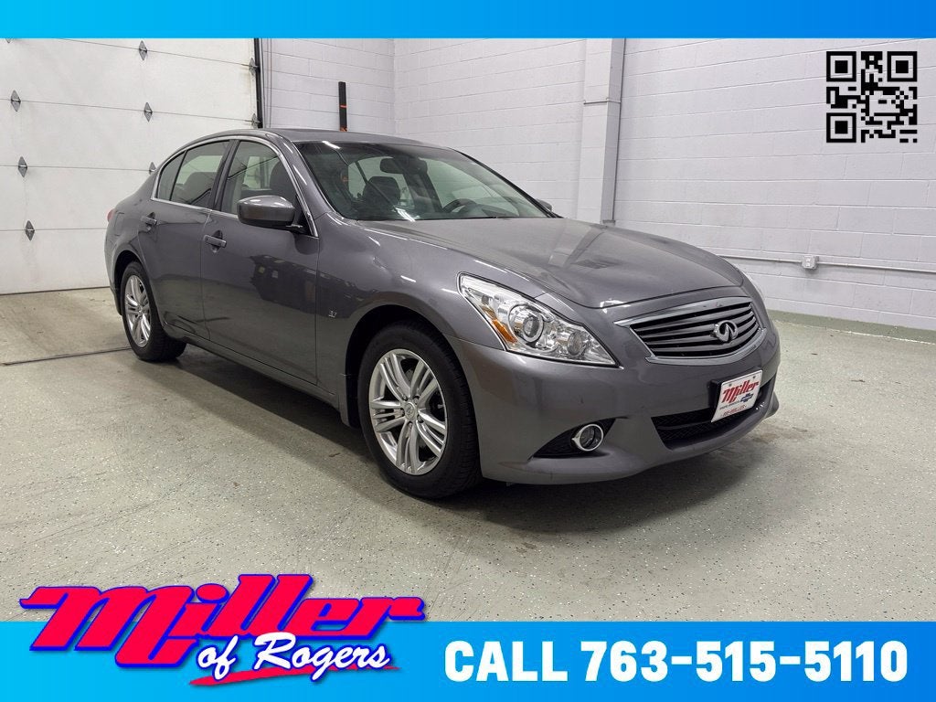 Gray 2015 INFINITI Q40 Sedan All-Wheel Drive 