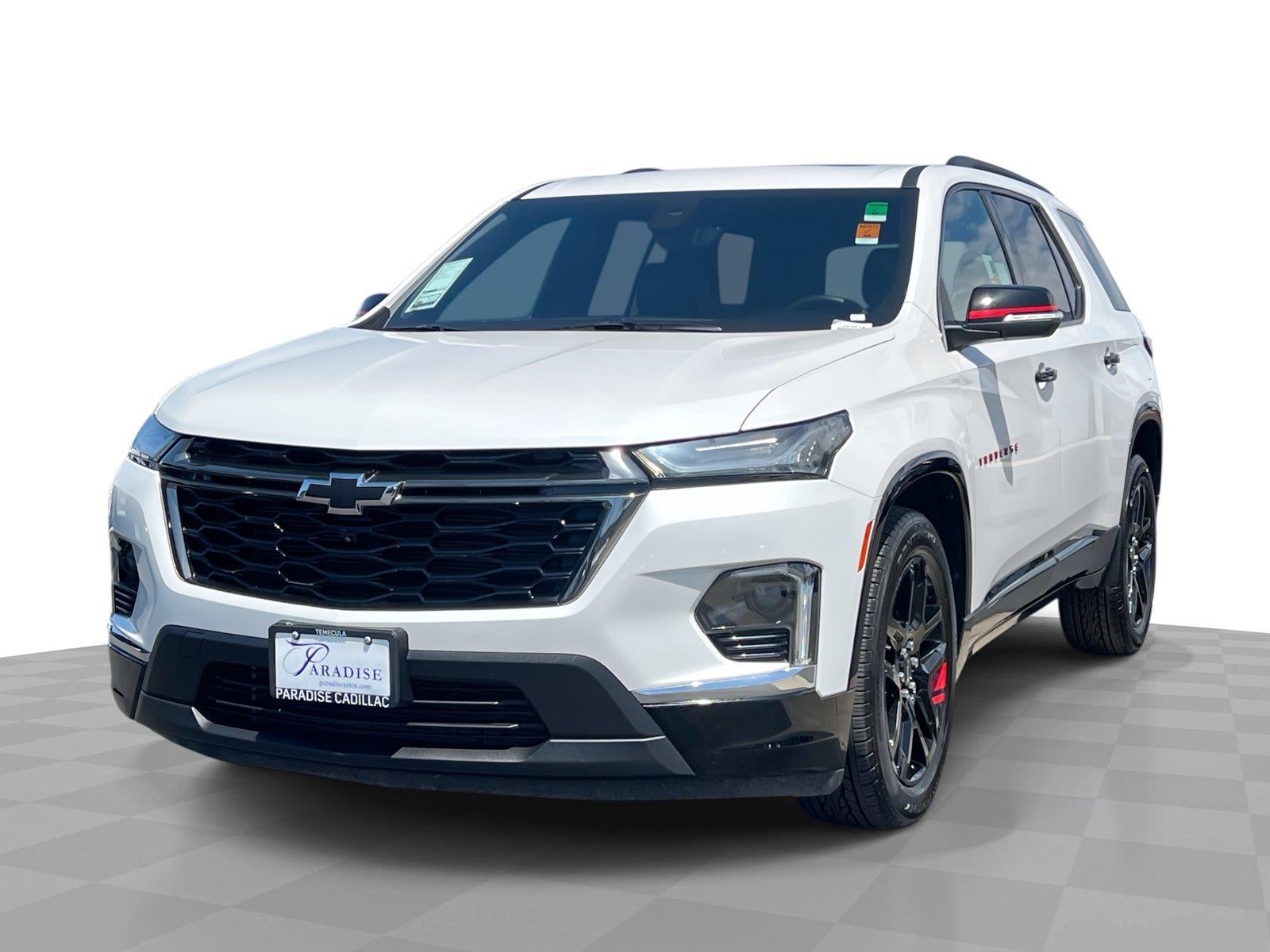 White (Iridescent Pearl Tricoat) 2023 Chevrolet Traverse SUV / Crossover Front-Wheel Drive Automatic