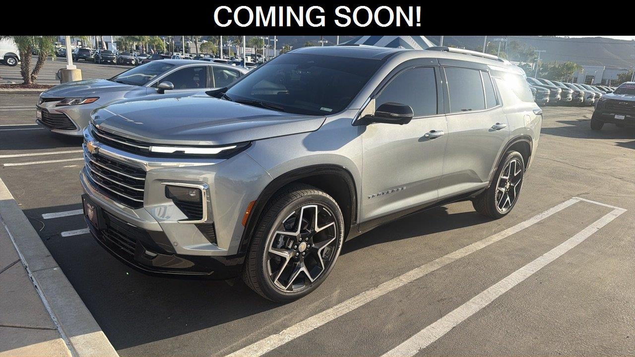Sterling Gray Metallic 2025 Chevrolet Traverse SUV / Crossover Front-Wheel Drive Automatic