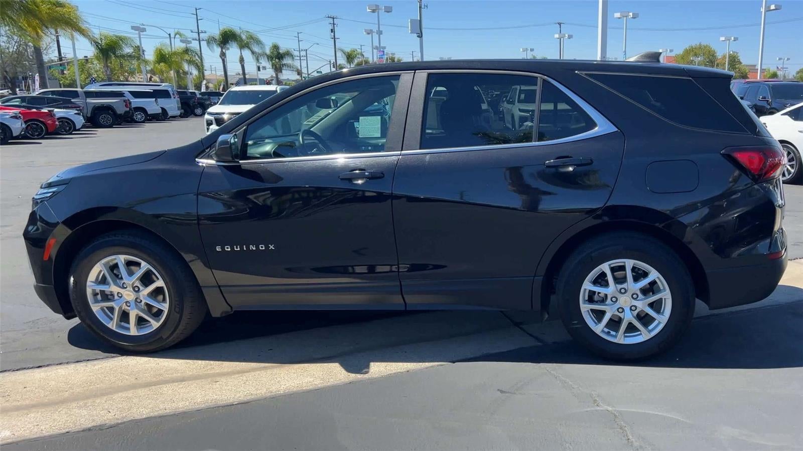 View vehicle photo 5