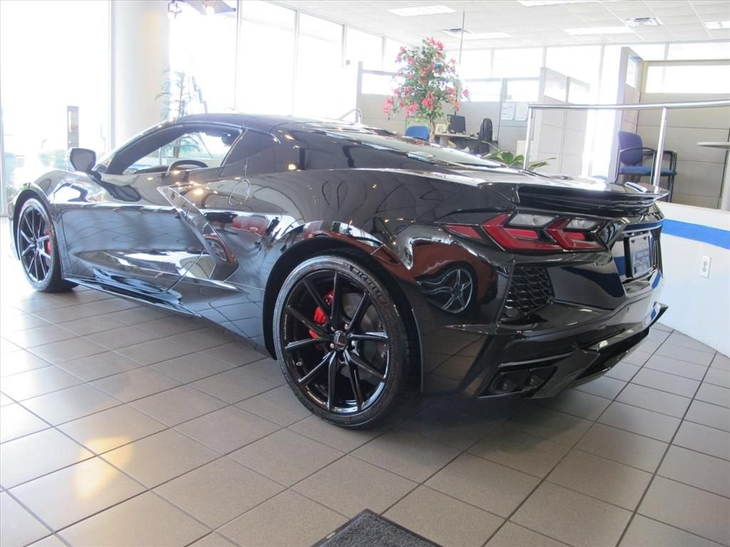 2027 Chevrolet Corvette Stingray 1LT 2dr Car Slide 2
