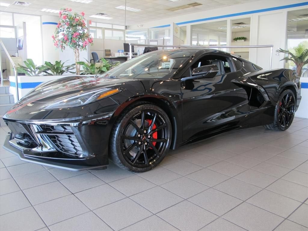 2027 Chevrolet Corvette Stingray 1LT 2dr Car Slide 5