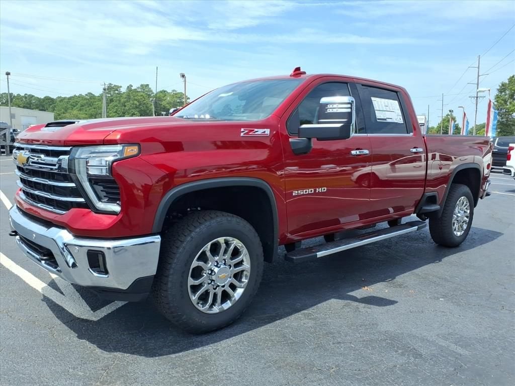 2026 Chevrolet Silverado 2500 HD LTZ Crew Cab Pickup Slide 7