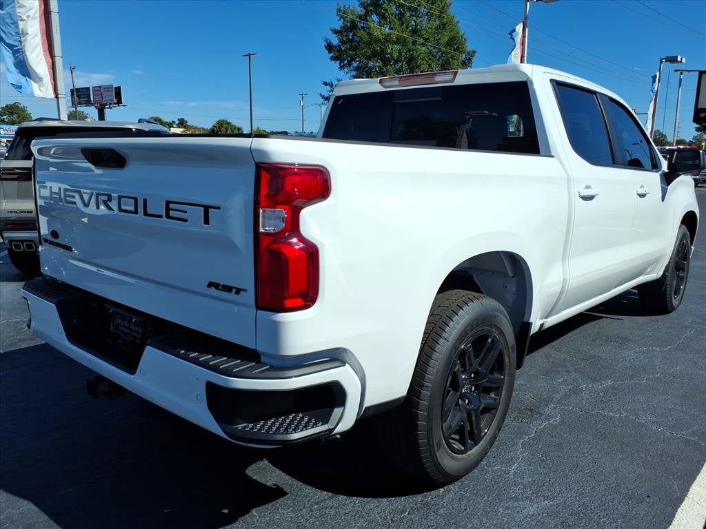 2026 Chevrolet Silverado 1500 RST Crew Cab Pickup Slide 2