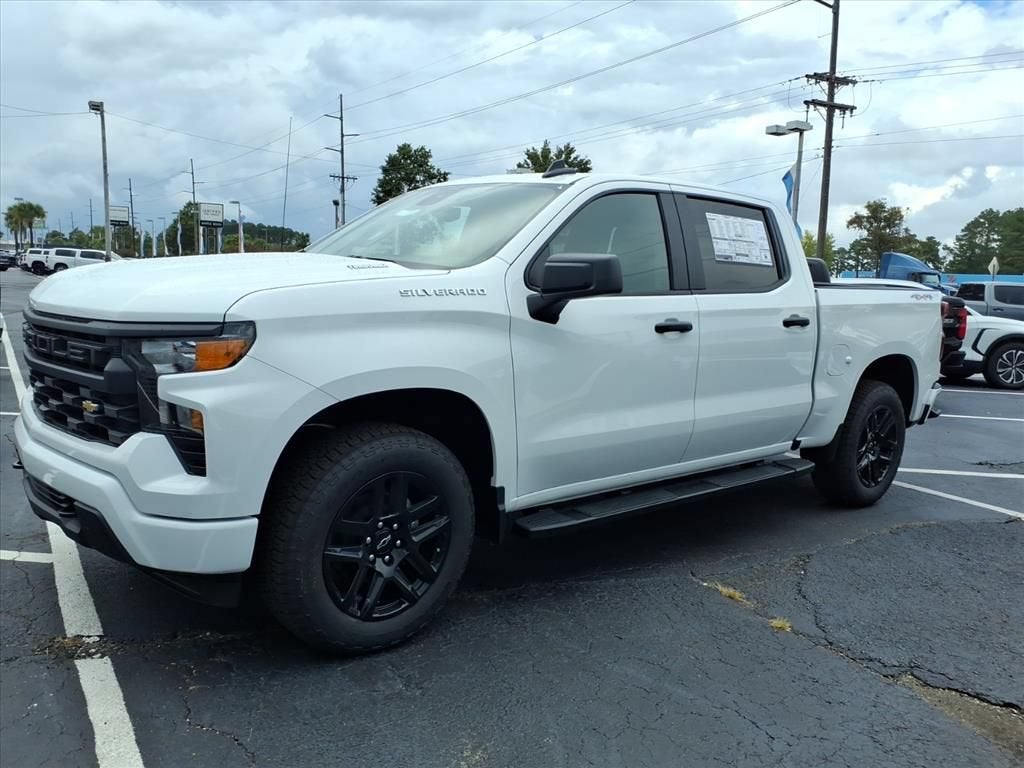 2026 Chevrolet Silverado 1500 CUSTOM Crew Cab Pickup Slide 7