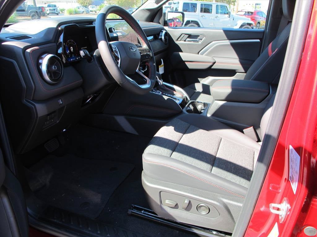 2026 Chevrolet Colorado Z71 Crew Cab Pickup Slide 10