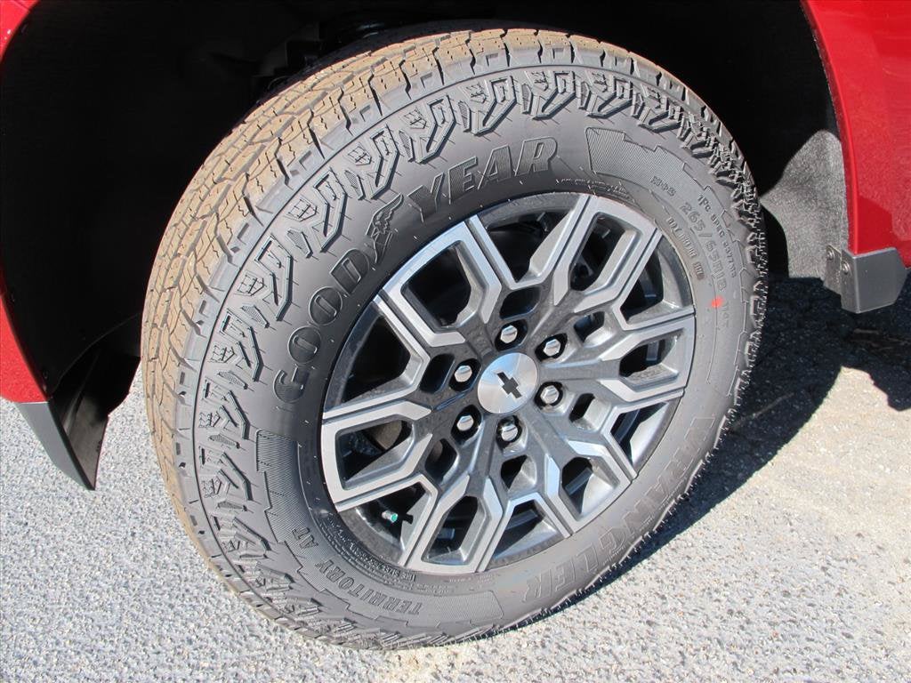 2026 Chevrolet Colorado Z71 Crew Cab Pickup Slide 15