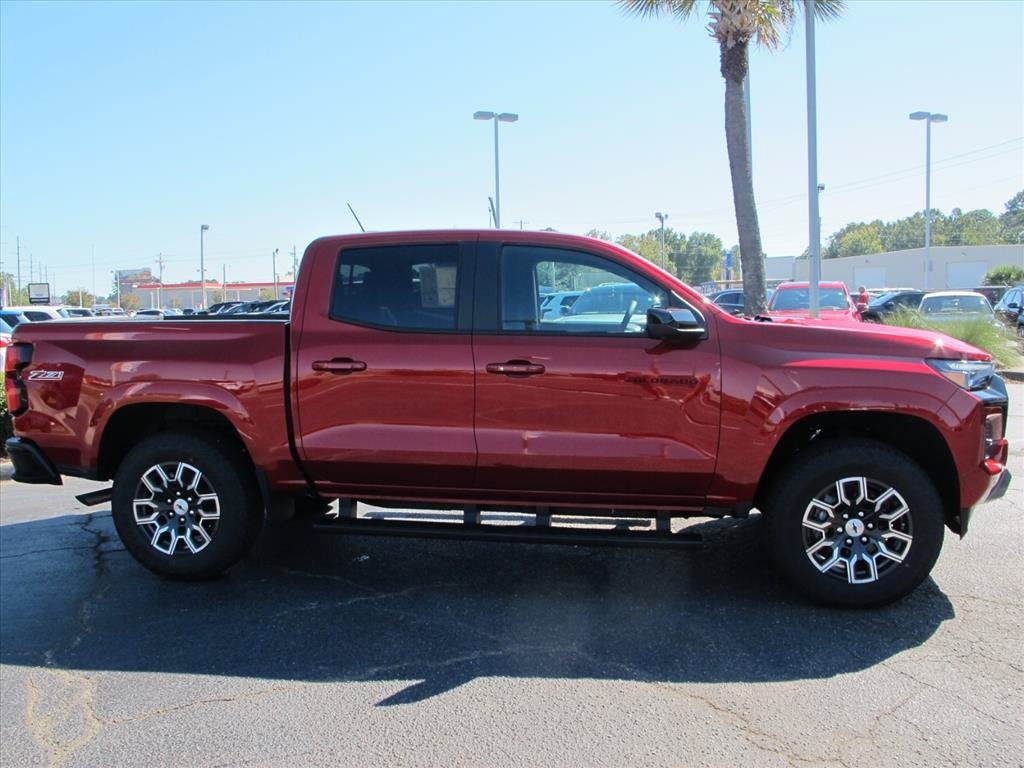 2026 Chevrolet Colorado Z71 Crew Cab Pickup Slide 1