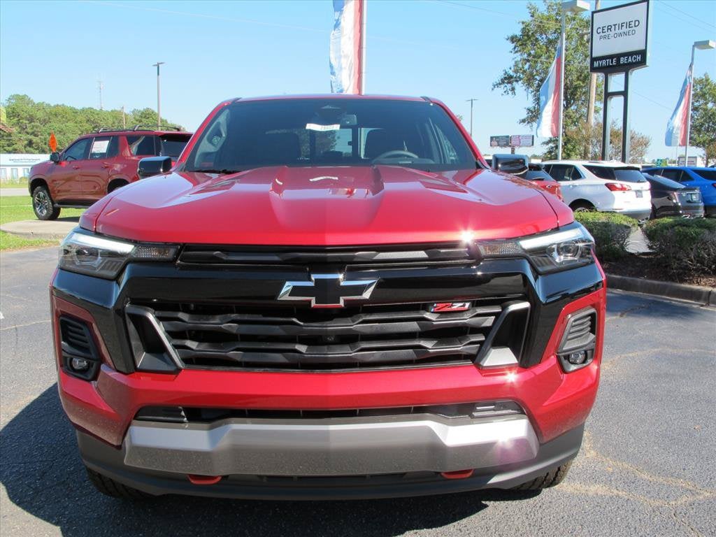 2026 Chevrolet Colorado Z71 Crew Cab Pickup Slide 8