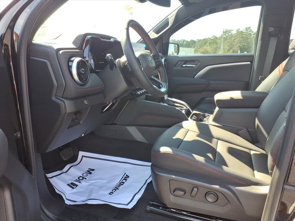2026 Chevrolet Colorado Z71 Crew Cab Pickup Slide 10