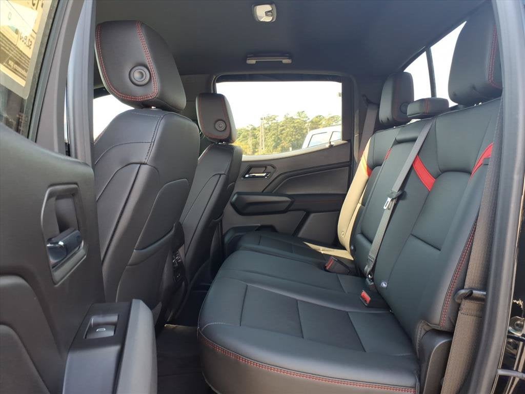 2026 Chevrolet Colorado Z71 Crew Cab Pickup Slide 13