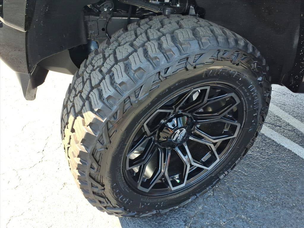 2026 Chevrolet Colorado Z71 Crew Cab Pickup Slide 15