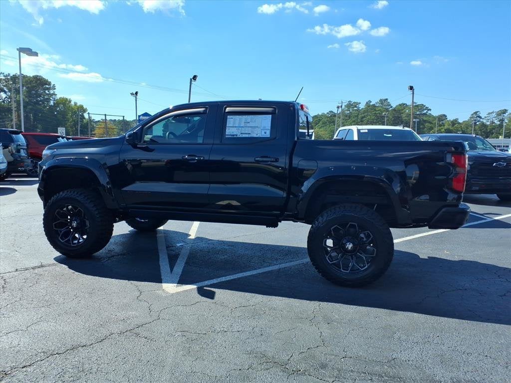 2026 Chevrolet Colorado Z71 Crew Cab Pickup Slide 5