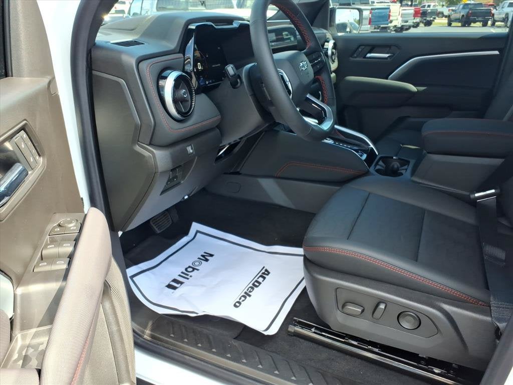 2026 Chevrolet Colorado Z71 Crew Cab Pickup Slide 10