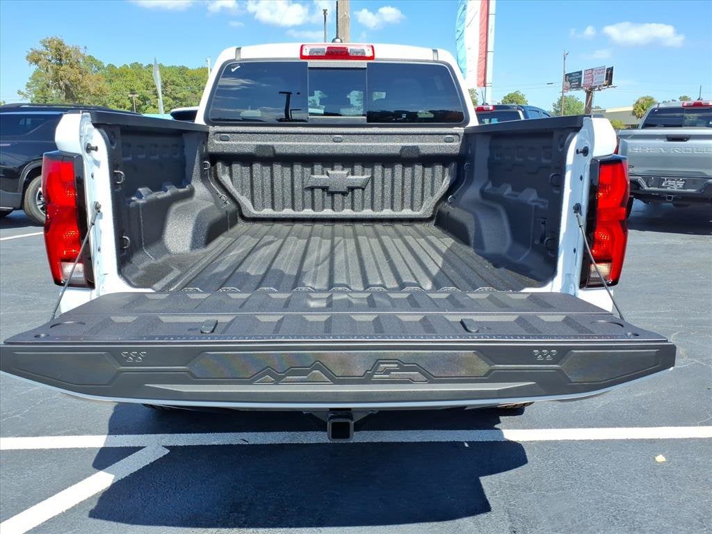 2026 Chevrolet Colorado Z71 Crew Cab Pickup Slide 14