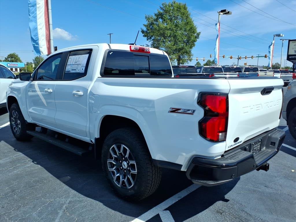 2026 Chevrolet Colorado Z71 Crew Cab Pickup Slide 4