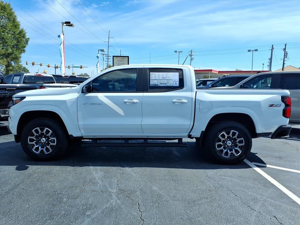 2026 Chevrolet Colorado Z71 Crew Cab Pickup Slide 5
