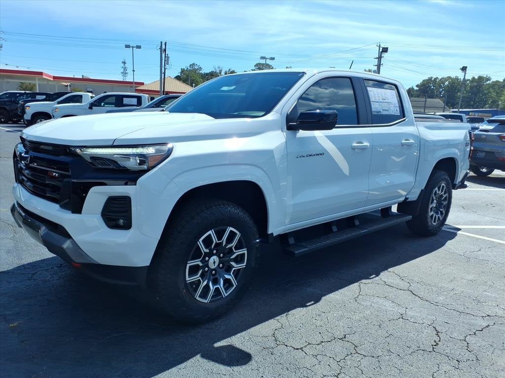 2026 Chevrolet Colorado Z71 Crew Cab Pickup Slide 7