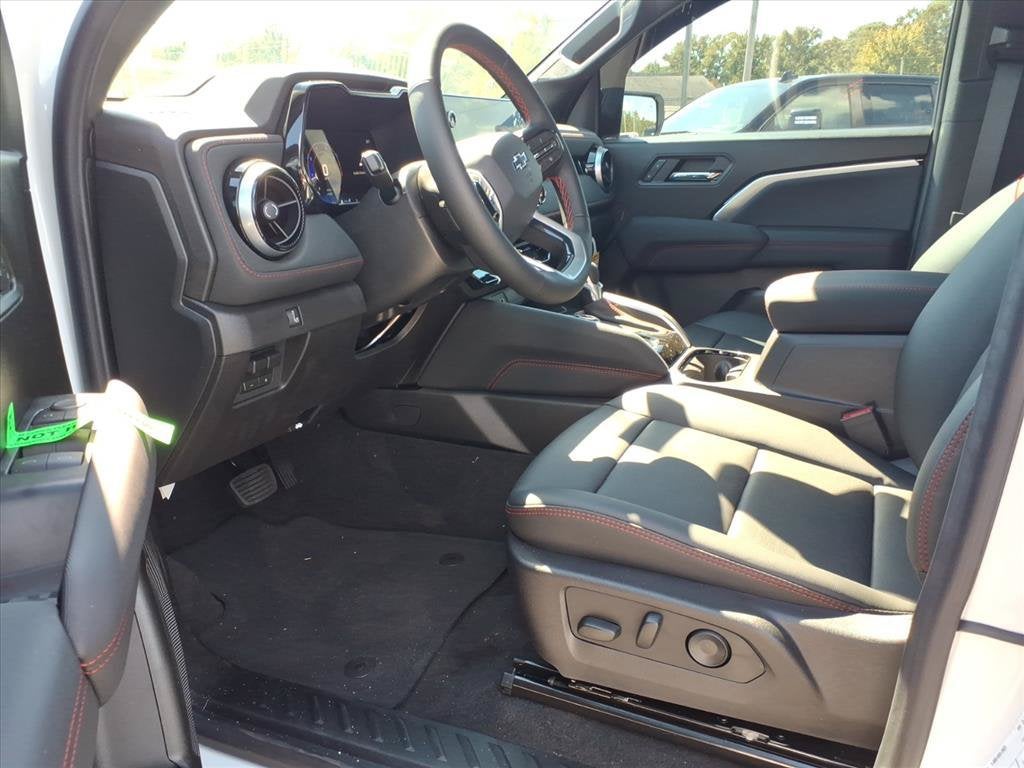 2026 Chevrolet Colorado Z71 Crew Cab Pickup Slide 10