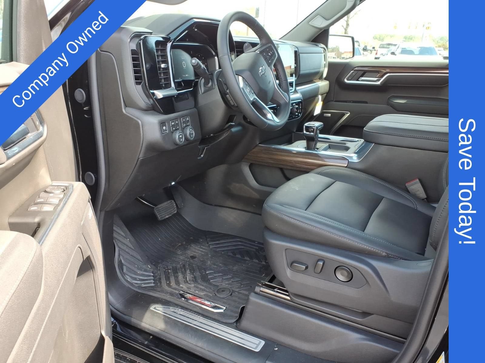 2026 Chevrolet Silverado 1500 RST Crew Cab Pickup Slide 10