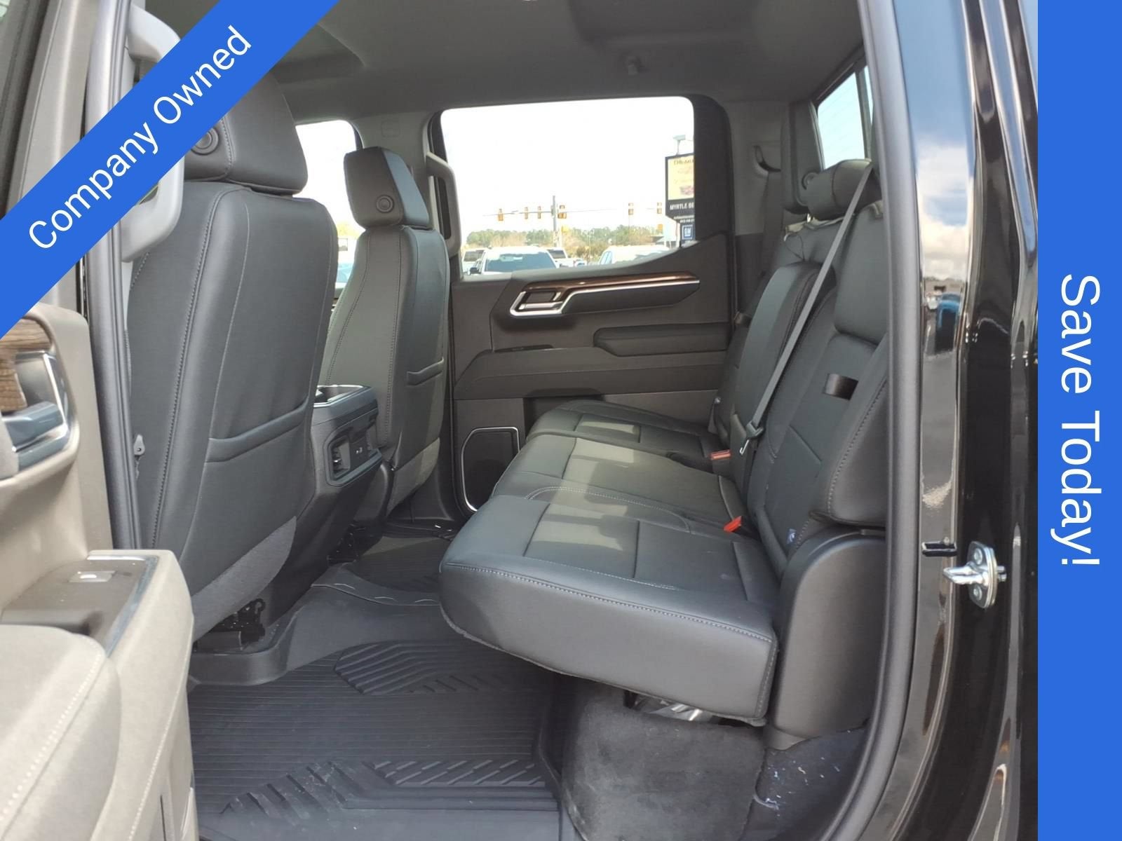 2026 Chevrolet Silverado 1500 RST Crew Cab Pickup Slide 13