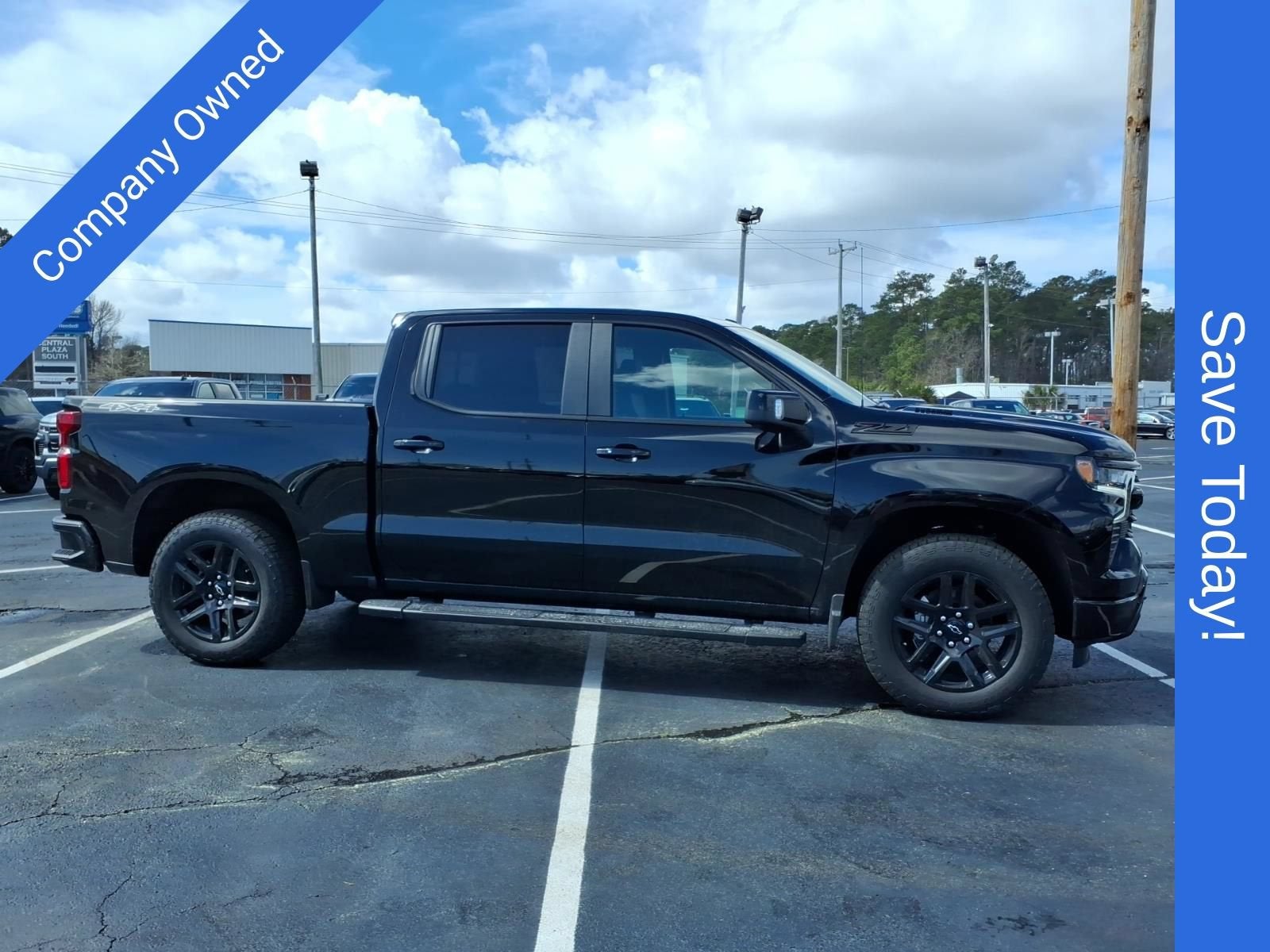 2026 Chevrolet Silverado 1500 RST Crew Cab Pickup Slide 1