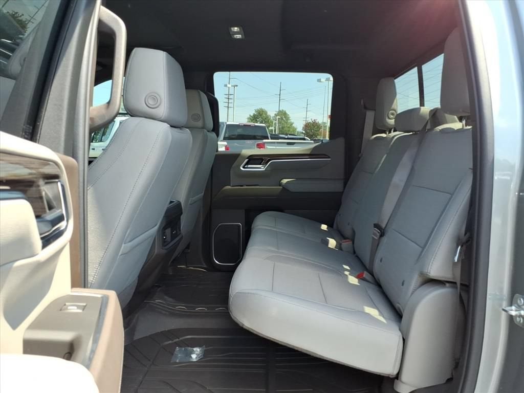 2026 Chevrolet Silverado 1500 RST Crew Cab Pickup Slide 13