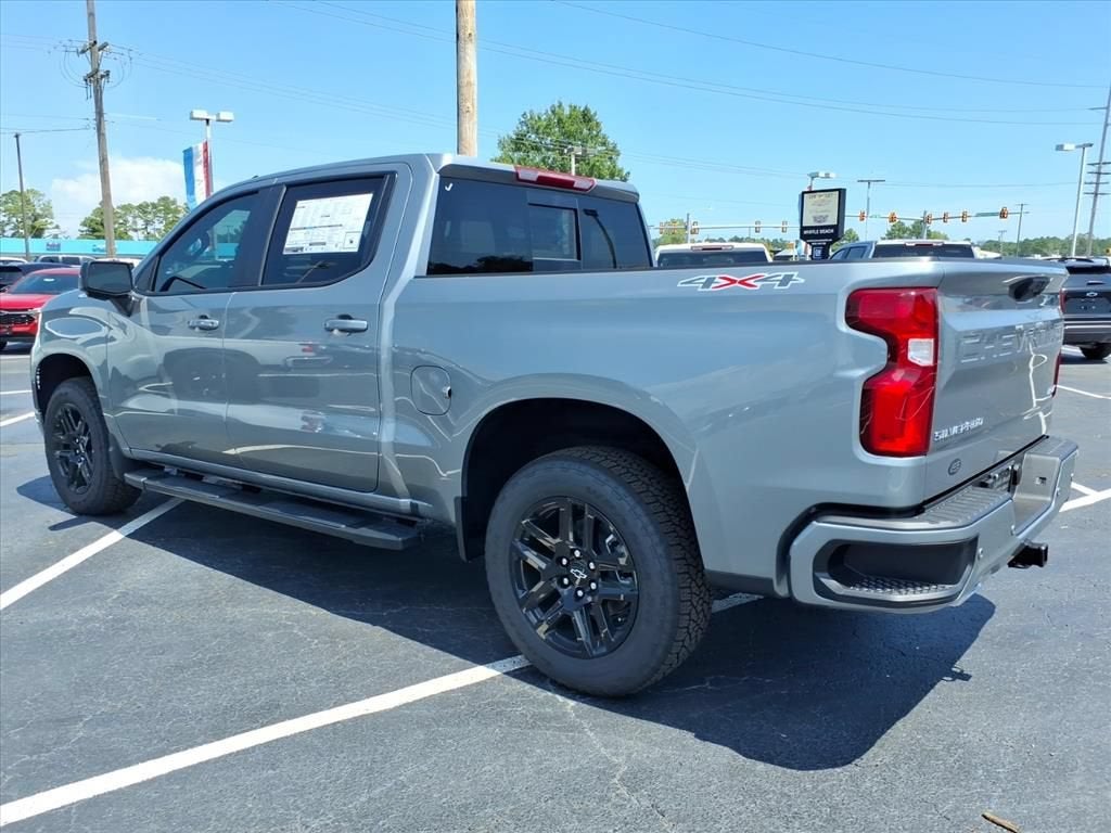 2026 Chevrolet Silverado 1500 RST Crew Cab Pickup Slide 4