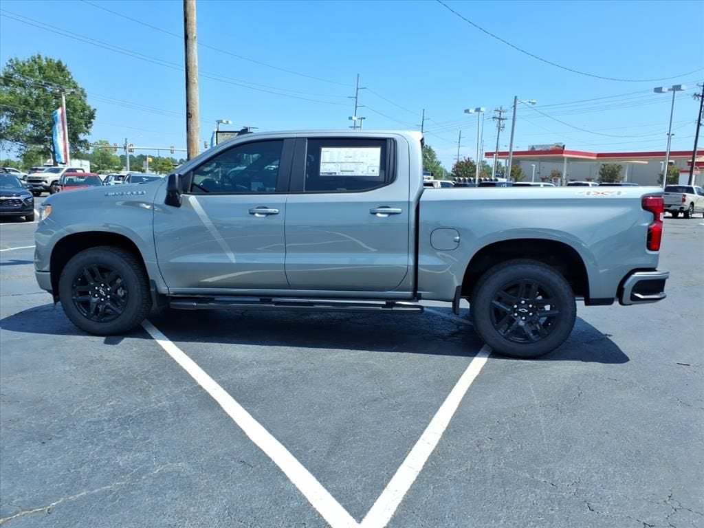 2026 Chevrolet Silverado 1500 RST Crew Cab Pickup Slide 5