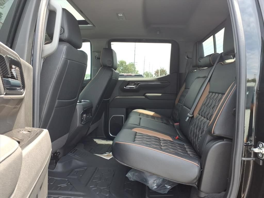 2026 Chevrolet Silverado 1500 RST Crew Cab Pickup Slide 13