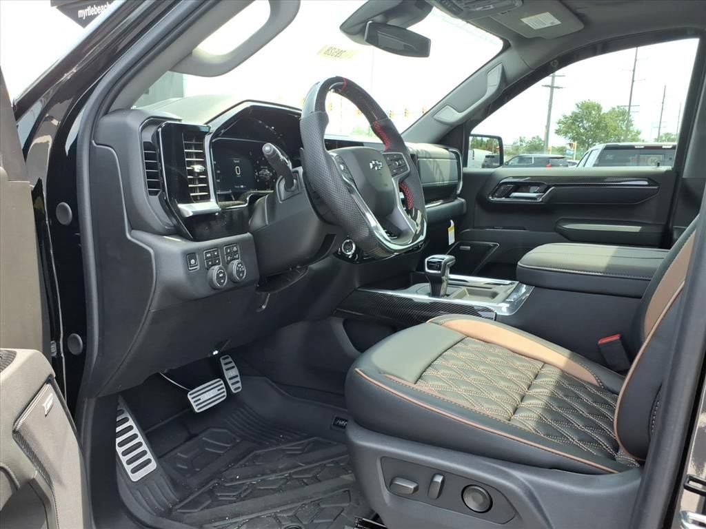2026 Chevrolet Silverado 1500 RST Crew Cab Pickup Slide 8