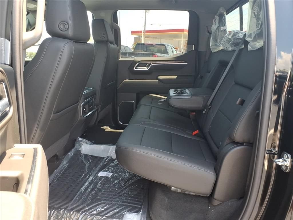 2026 Chevrolet Silverado 1500 LTZ Crew Cab Pickup Slide 13