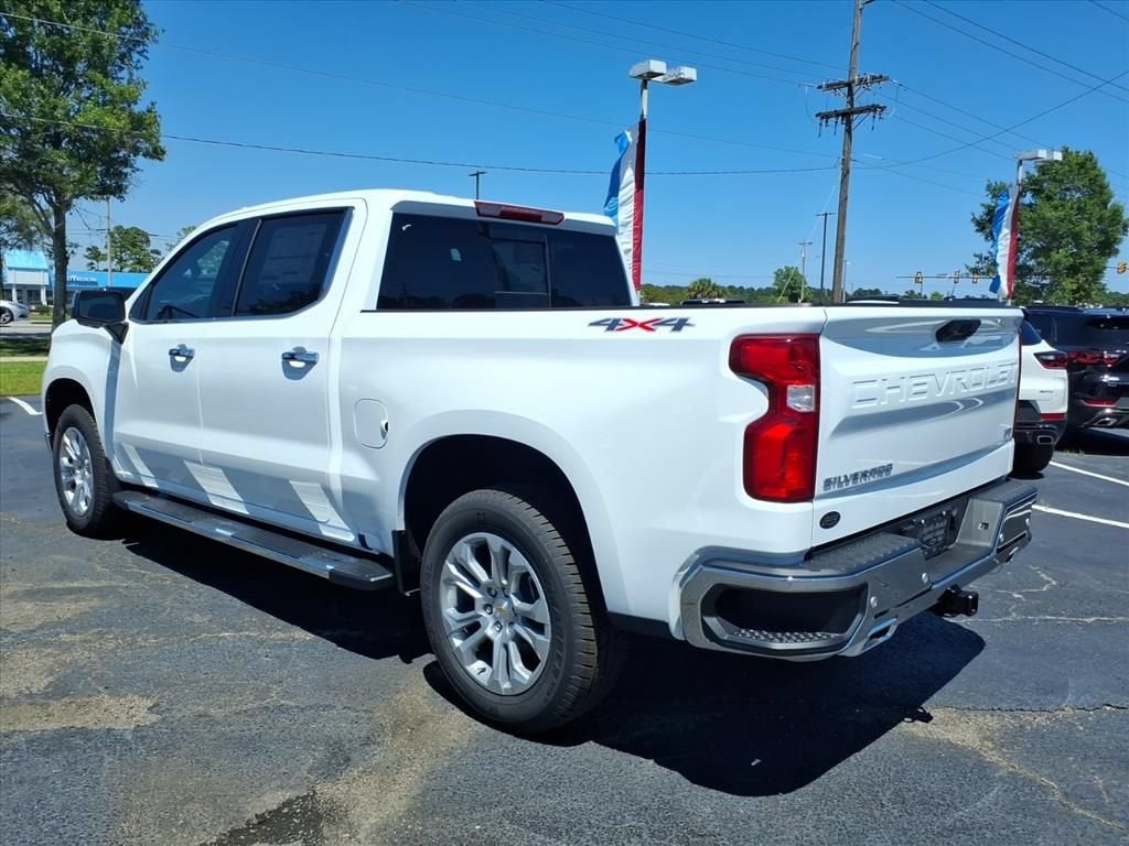 2026 Chevrolet Silverado 1500 LTZ Crew Cab Pickup Slide 4