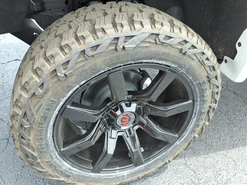 2026 Chevrolet Silverado 1500 LTZ - Photo 15