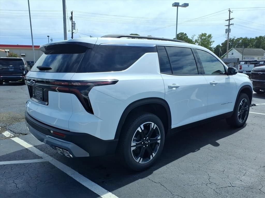 2027 Chevrolet Traverse LT SUV Slide 2