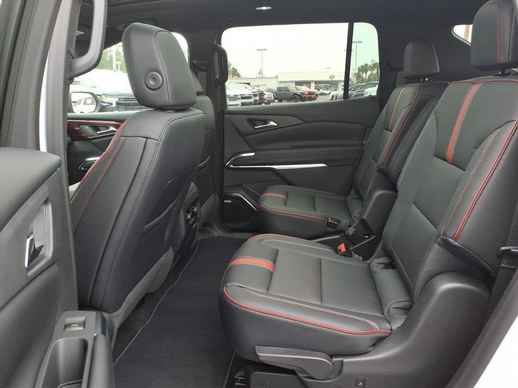 2027 Chevrolet Traverse RS SUV Slide 13