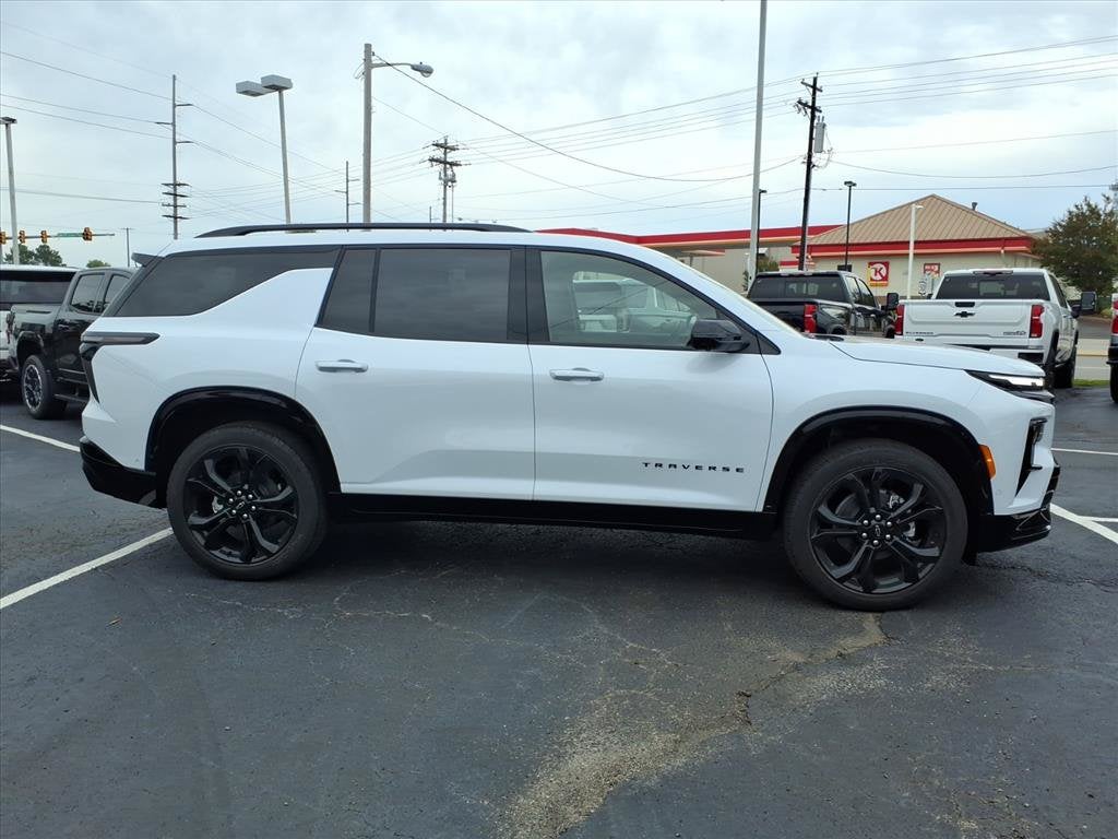 2027 Chevrolet Traverse RS SUV Slide 1