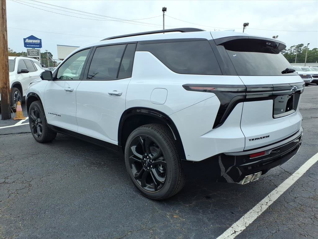 2027 Chevrolet Traverse RS SUV Slide 4