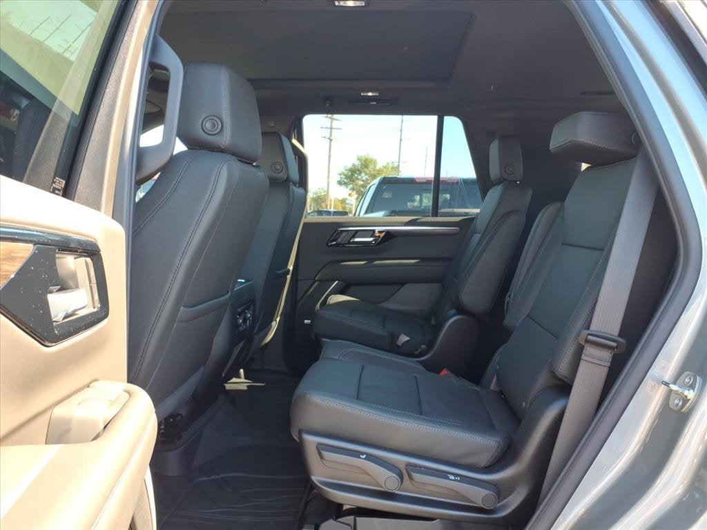 2027 Chevrolet Tahoe Z71 SUV Slide 13