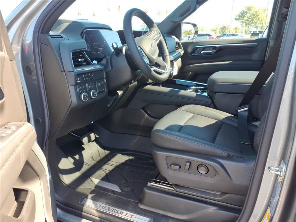 2027 Chevrolet Tahoe Z71 SUV Slide 8