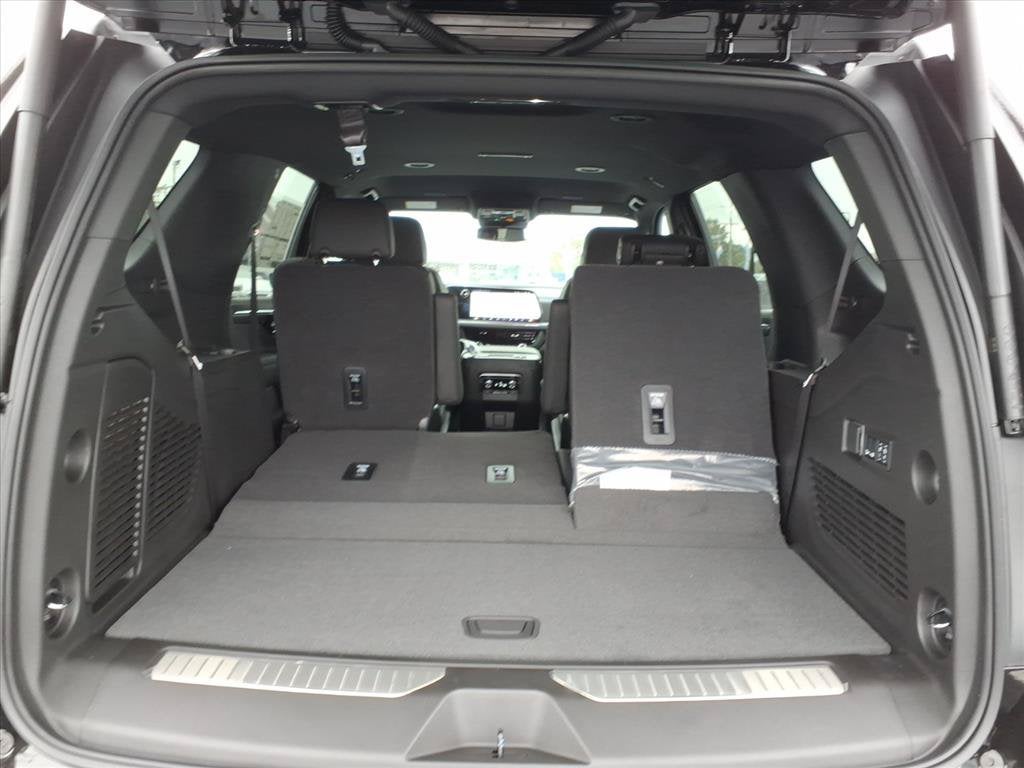 2027 Chevrolet Tahoe Z71 SUV Slide 14