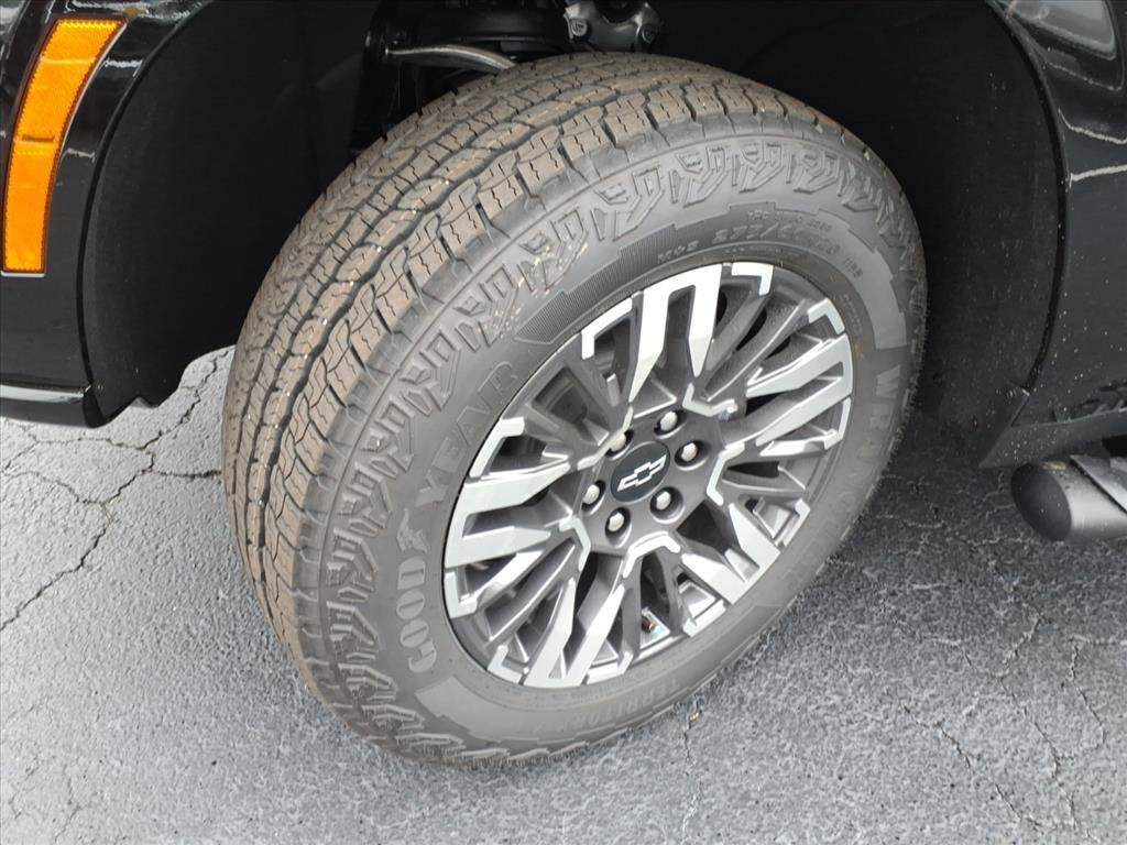 2027 Chevrolet Tahoe Z71 SUV Slide 15