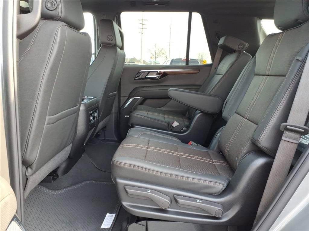 2026 Chevrolet Tahoe HIGH COUNTRY SUV Slide 13