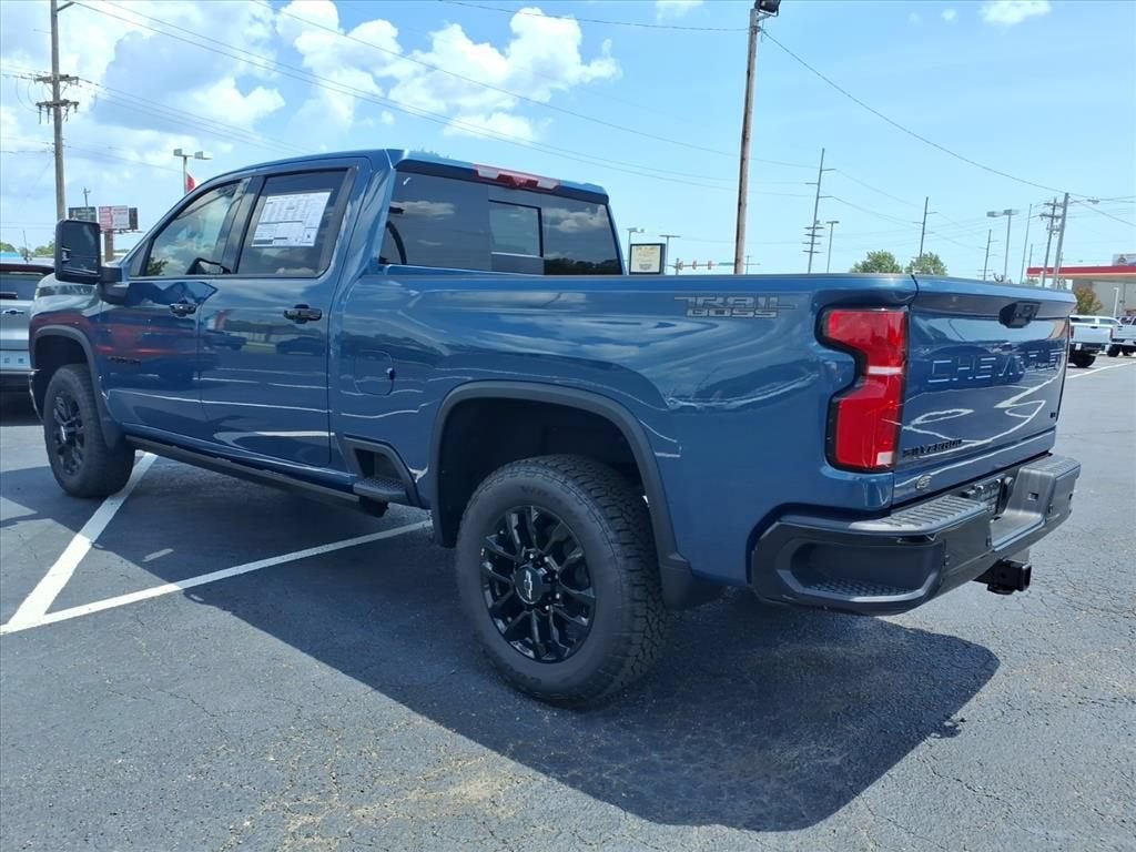 2026 Chevrolet Silverado 2500 HD LTZ Crew Cab Pickup Slide 4