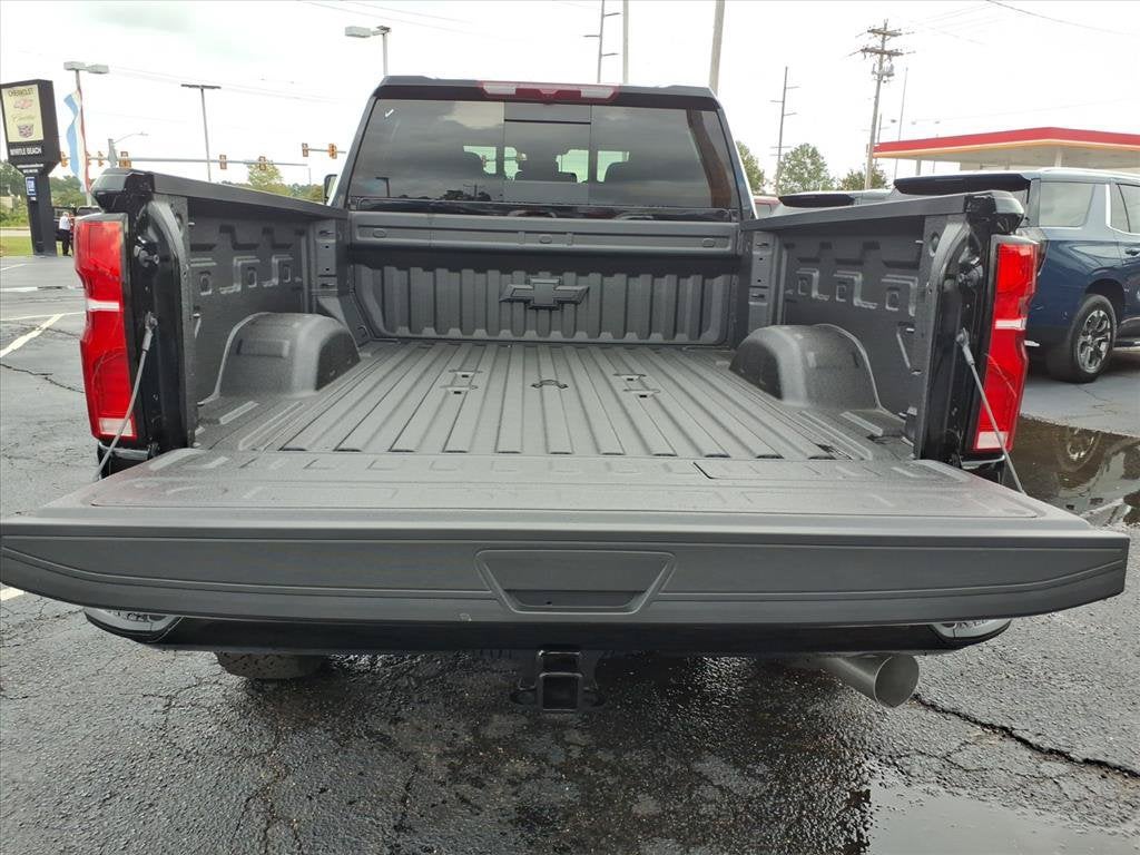 2026 Chevrolet Silverado 2500 HD LTZ Crew Cab Pickup Slide 14